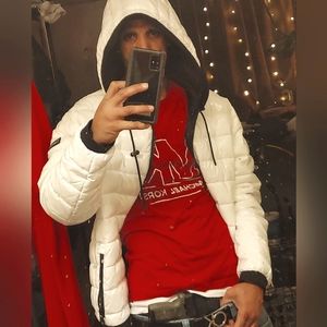 Meet your Posher, Tony